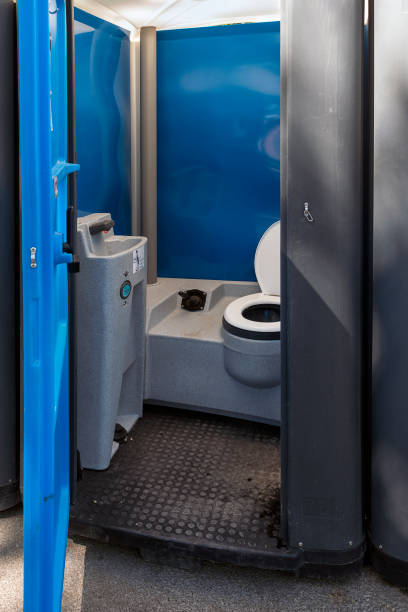 Best Porta potty rental near me  in North Muskegon, MI